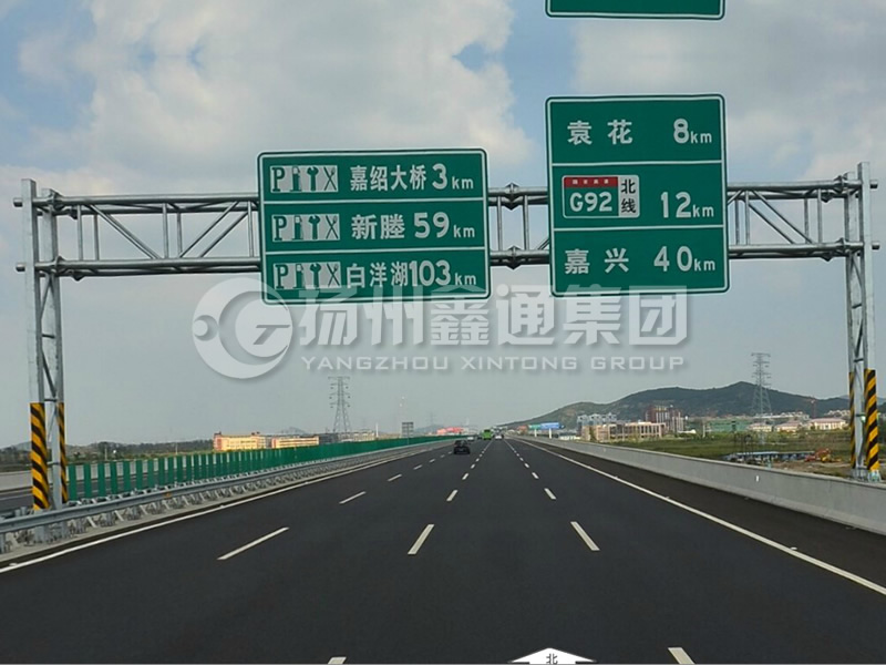 LMJ-029，桁架式標志牌龍門架