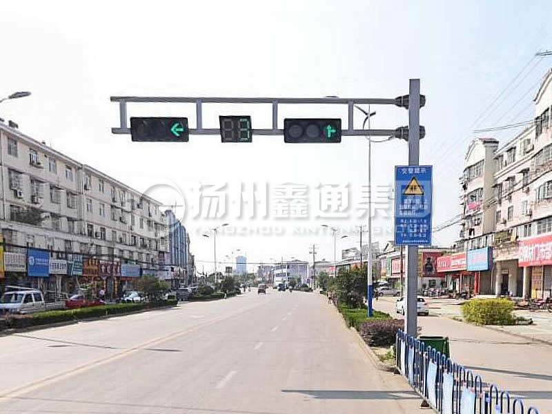 XHDG-057，F(xiàn)型方管信號(hào)燈桿